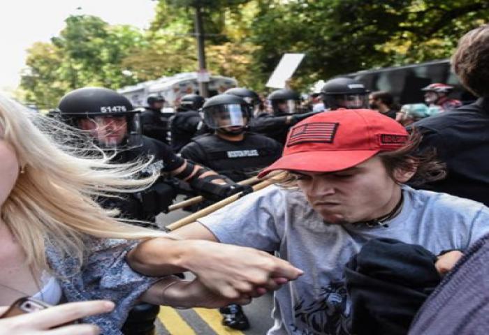 Demo Menentang Ujaran Kebencian di Boston